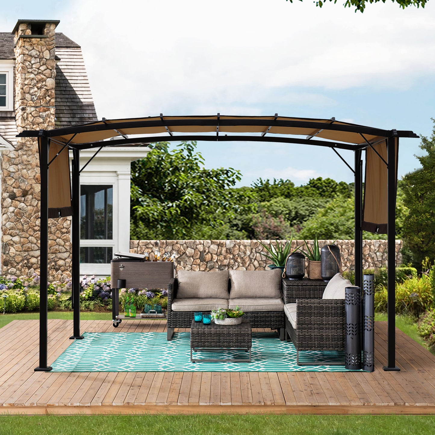 3,66 x 2,74 m vanjska pergola – vrtni paviljon s pomičnim sjenilom, čeličnim okvirom i tendom za zaštitu od sunca, idealna za vrtove